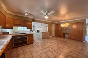 5627 Oakland Dr, Tampa, FL 33617 - Photo 23