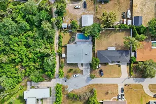 5627 Oakland Dr, Tampa, FL 33617 - Photo 55