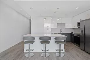 1709 N Tamiami Trl, Sarasota, FL 34234 - Photo 5