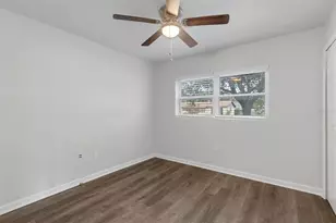 203 E Lakeview Ave, Eustis, FL 32726 - Photo 17