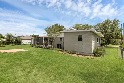 203 E Lakeview Avenue, Eustis, FL 32726 - Photo 23