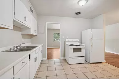 518 NW 36th Terrace, Gainesville, FL 32607 - Photo 9