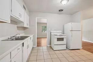 518 NW 36th Ter, Gainesville, FL 32607 - Photo 9