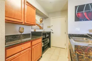 8101 Resort Village Dr, Orlando, FL 32821 - Photo 33