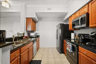 8101 Resort Village Dr, Orlando, FL 32821 - Photo 33