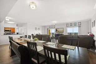 8101 Resort Village Dr, Orlando, FL 32821 - Photo 41