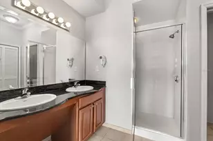 8101 Resort Village Dr, Orlando, FL 32821 - Photo 19