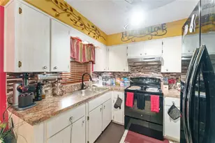 316 Amanda Ln, Leesburg, FL 34748 - Photo 15