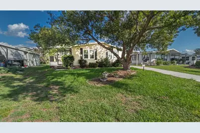 1725 Hilton Head Boulevard, Lady Lake, FL 32159 - Photo 1