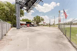 4407 N John Young Pkwy, Orlando, FL 32804 - Photo 9