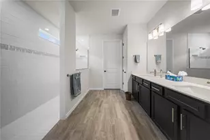 2698 River Creek Ln, Saint Cloud, FL 34771 - Photo 17