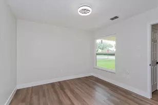 7728 Balharbour Dr, New Port Richey, FL 34653 - Photo 9