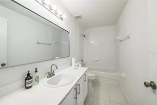 7716 Nottinghill Sky Dr, Apollo Beach, FL 33572 - Photo 21