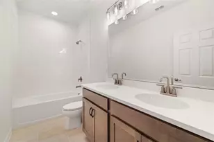 490 Winsome Aly, Groveland, FL 34736 - Photo 9