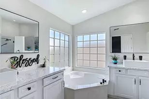 2460 The Oaks Blvd, Kissimmee, FL 34746 - Photo 41