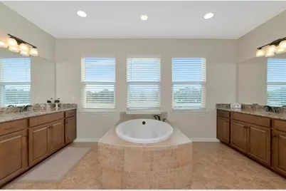 7315 Bianco Duck Court, Sarasota, FL 34240 - Photo 31