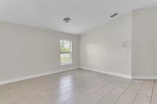 2036 Hillview Cir, Deltona, FL 32738 - Photo 7