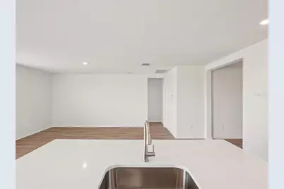 7715 Gilchrist Springs Drive, Parrish, FL 34219 - Photo 9