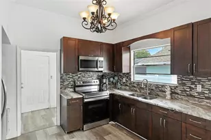 7012 N Hubert Ave, Tampa, FL 33614 - Photo 23