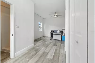 7012 N Hubert Avenue, Tampa, FL 33614 - Photo 29