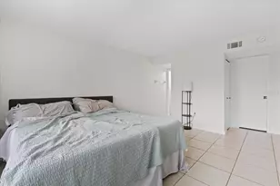 1036 Bonaire Dr, Altamonte Springs, FL 32714 - Photo 11