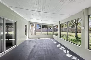 2016 Newtown Rd, Groveland, FL 34736 - Photo 3