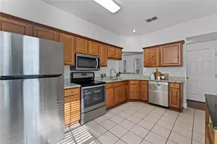 2416 Formosa Ave, Orlando, FL 32804 - Photo 13