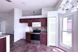 7219 Edgewater Shores Ct, Orlando, FL 32810 - Photo 3