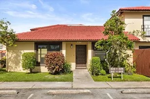 443 Hunter Cir, Kissimmee, FL 34758 - Photo 1