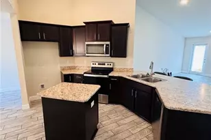 310 Athabasca Pl, Kissimmee, FL 34759 - Photo 13