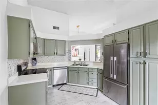 1232 St Tropez Cir, Orlando, FL 32806 - Photo 11