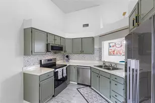 1232 St Tropez Cir, Orlando, FL 32806 - Photo 9