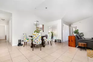 5031 Nassau Cir, Orlando, FL 32808 - Photo 11