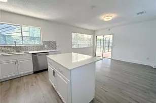 1060 Mariposa Dr NE, Palm Bay, FL 32905 - Photo 9