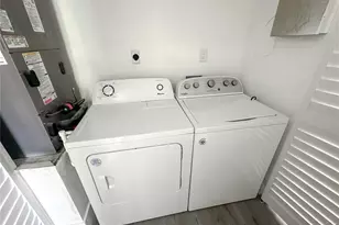 1060 Mariposa Dr NE, Palm Bay, FL 32905 - Photo 19