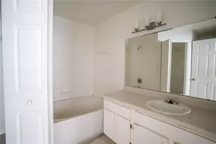 13037 Mulberry Park Dr, Orlando, FL 32821 - Photo 11