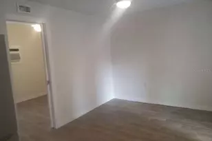 212 Broad St, Masaryktown, FL 34604 - Photo 3