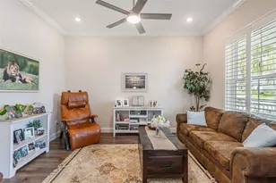 1112 Sugarloaf Key Loop, Lady Lake, FL 32159 - Photo 7