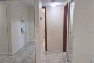 2806 N Powers Dr, Orlando, FL 32818 - Photo 7