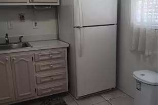 2806 N Powers Dr, Orlando, FL 32818 - Photo 5