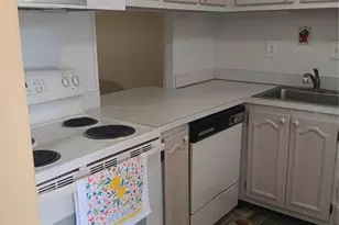 2806 N Powers Dr, Orlando, FL 32818 - Photo 3