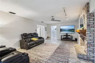 3309 El Amador Ct, Tampa, FL 33614 - Photo 9