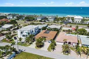 2504 Hibiscus Dr W, Belleair Beach, FL 33786 - Photo 5