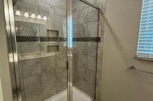 2435 Standing Rock Cir, Oakland, FL 34787 - Photo 11