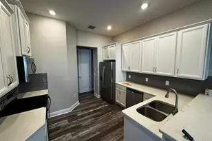 2435 Standing Rock Cir, Oakland, FL 34787 - Photo 3