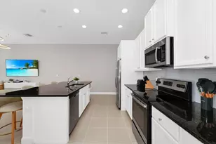 302 Captiva Dr, Davenport, FL 33896 - Photo 7