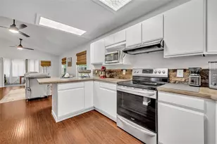 31100 Pocono St, Sorrento, FL 32776 - Photo 13