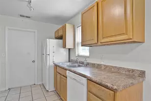 2900 Oranole Rd, Orlando, FL 32810 - Photo 11