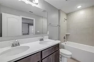 2211 Elegant Manor Cir, Edgewater, FL 32141 - Photo 29