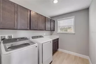 2211 Elegant Manor Cir, Edgewater, FL 32141 - Photo 25